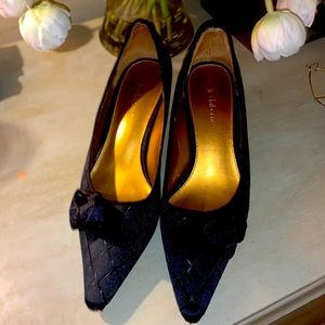 Size 8.5 M Liz Claiborne black kitten heels